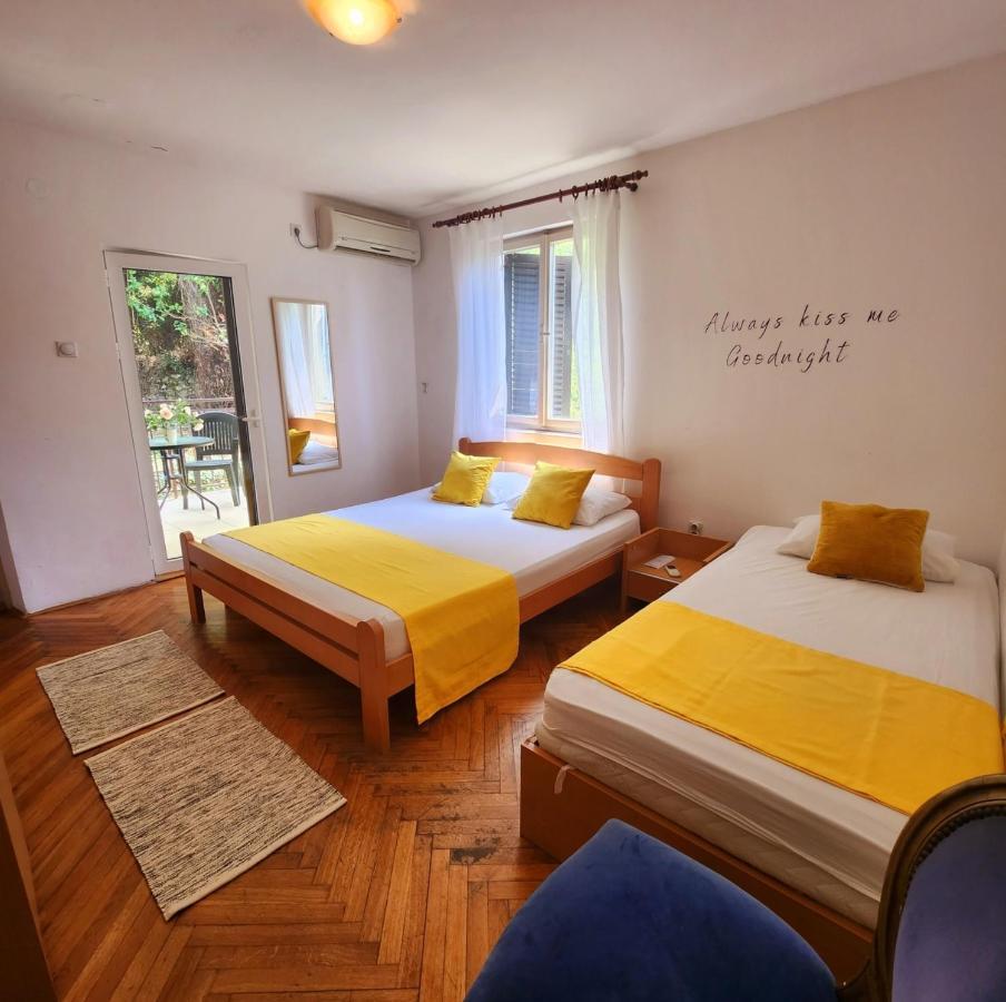 Bela Kuca Studio Apartments-Na Korak Do Mora-A Step To The Sea Rafailovići Zewnętrze zdjęcie