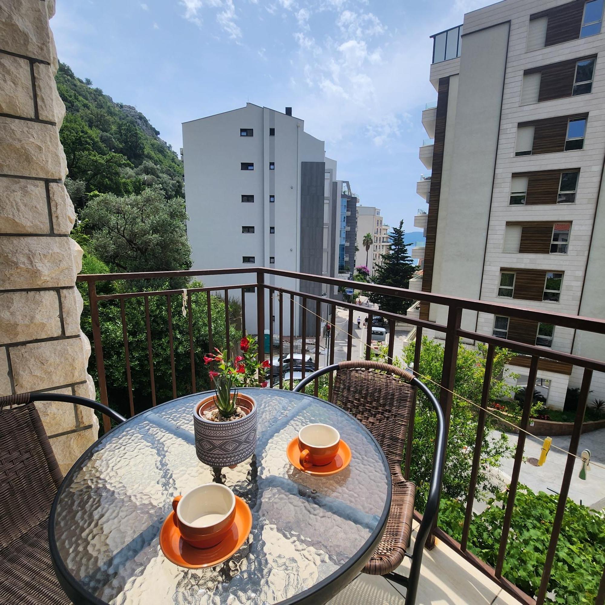 Bela Kuca Studio Apartments-Na Korak Do Mora-A Step To The Sea Rafailovići Zewnętrze zdjęcie