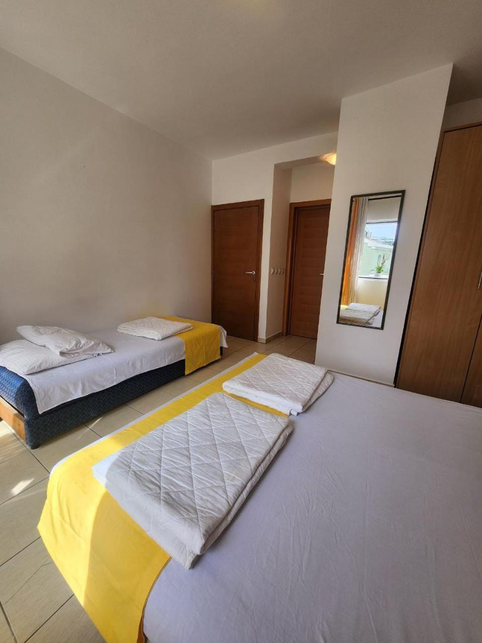 Bela Kuca Studio Apartments-Na Korak Do Mora-A Step To The Sea Rafailovići Zewnętrze zdjęcie