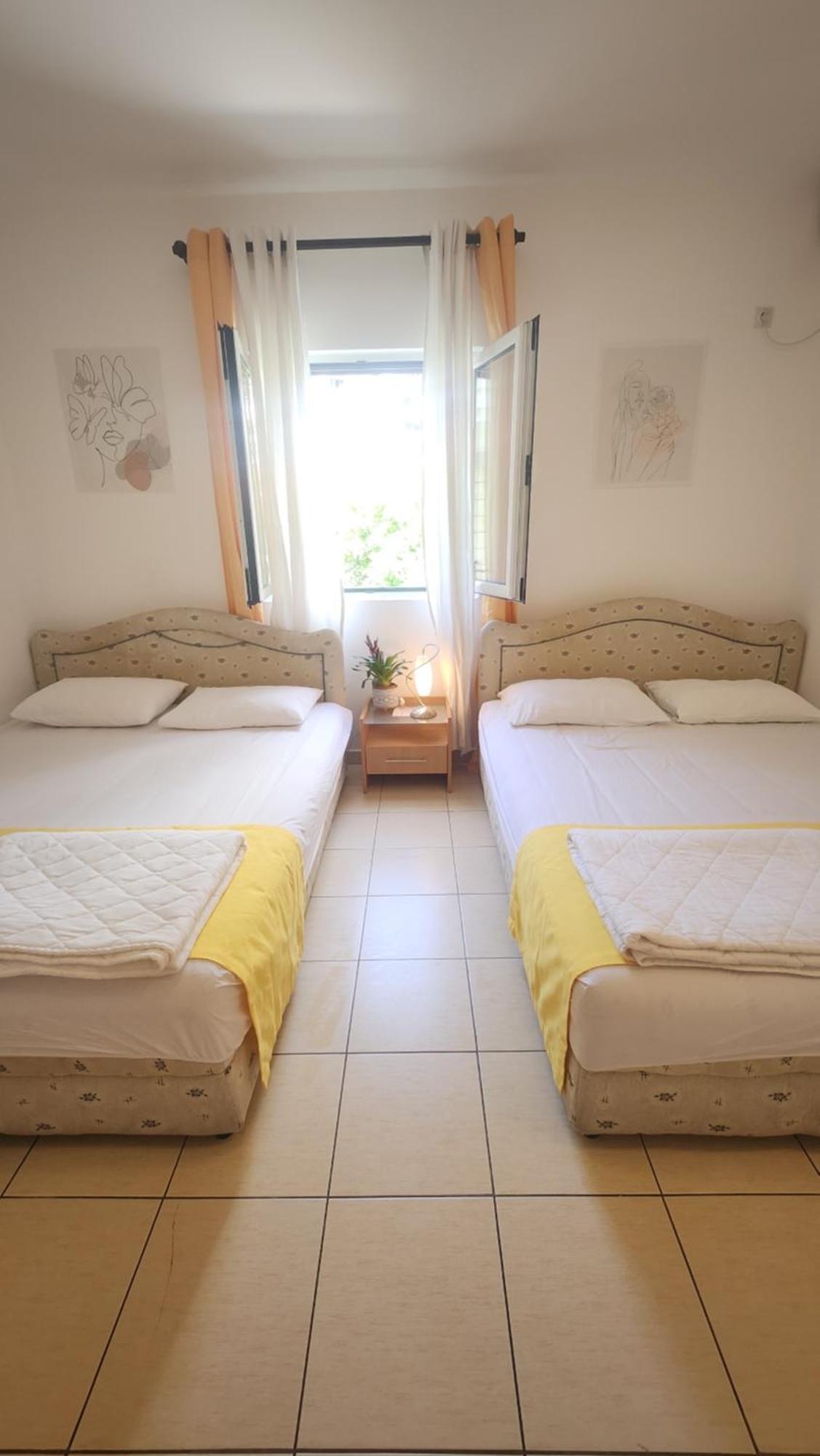 Bela Kuca Studio Apartments-Na Korak Do Mora-A Step To The Sea Rafailovići Zewnętrze zdjęcie